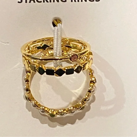 Madewell Set of Three Faux Pearl & Gem
Stackable Rings NWT Size 8 - Picture 5 of 9